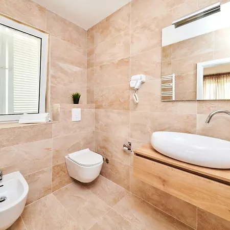 Ribarska Koliba - Marija