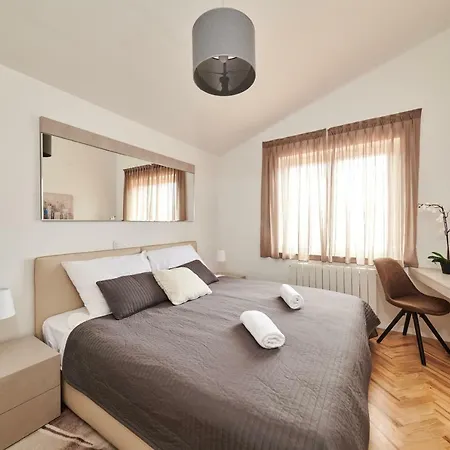 Ribarska Koliba - Marija 아파트