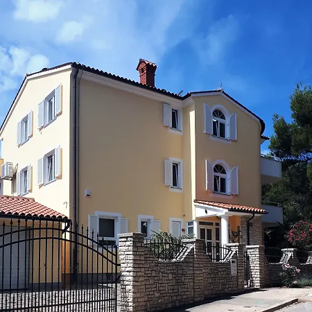 Ribarska Koliba - Marija * Pula