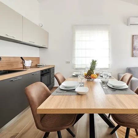 Ribarska Koliba - Marija Pula